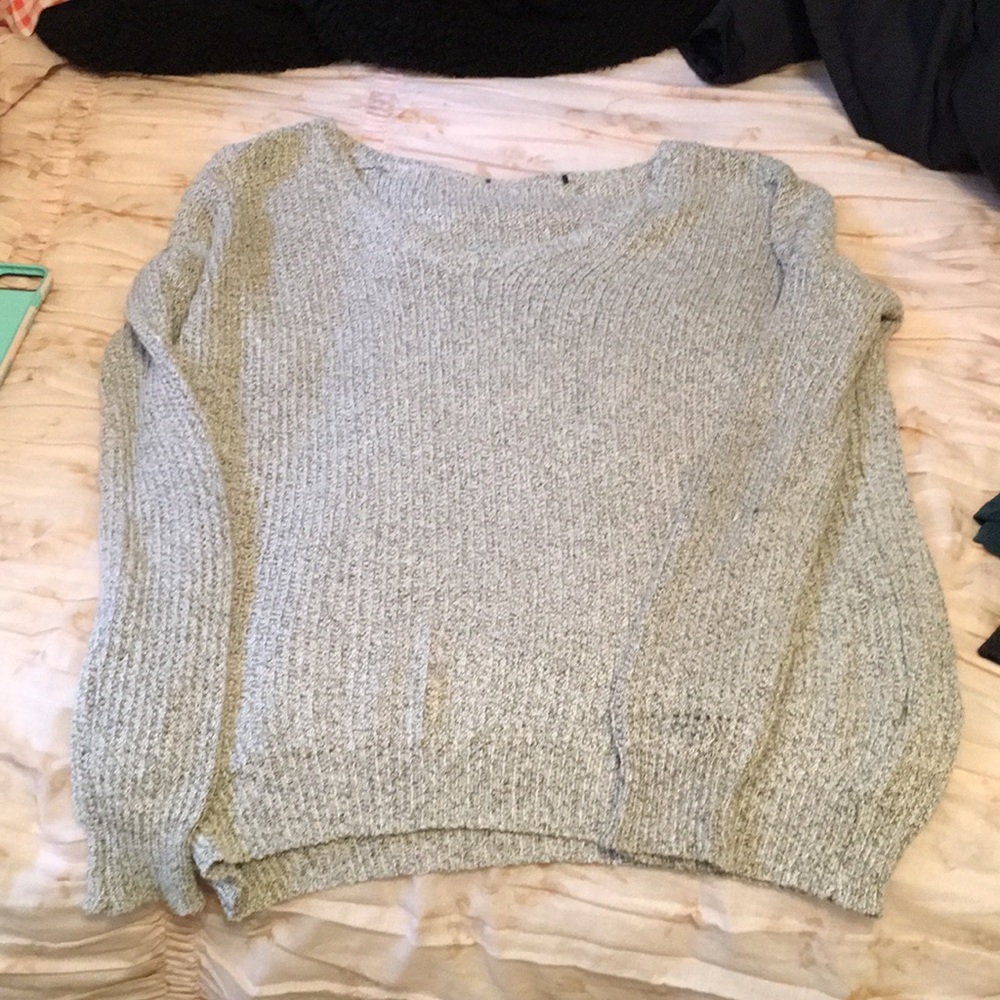 SUPER CUTE GRAY SWEATER